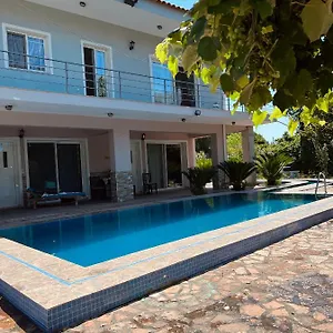 Appartement Vieri, Lukovë